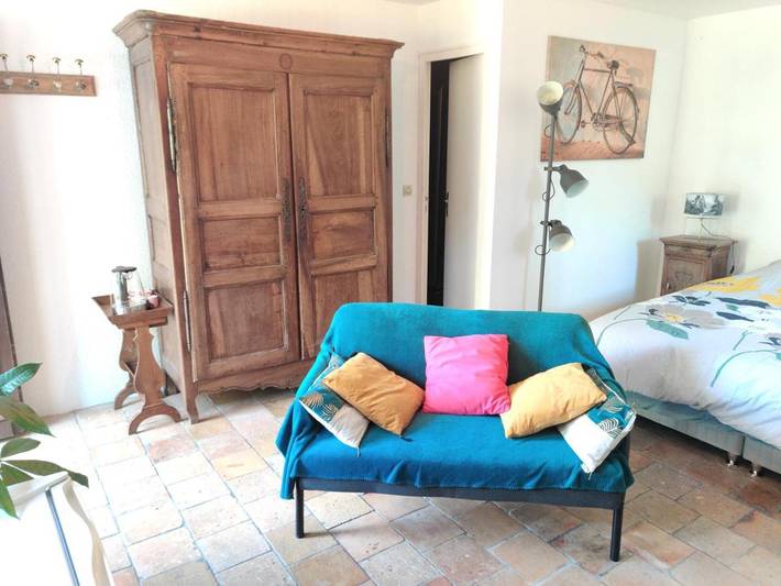 Gîte pour 2 personnes, avec vue et jardin à Souvigny-de-Touraine