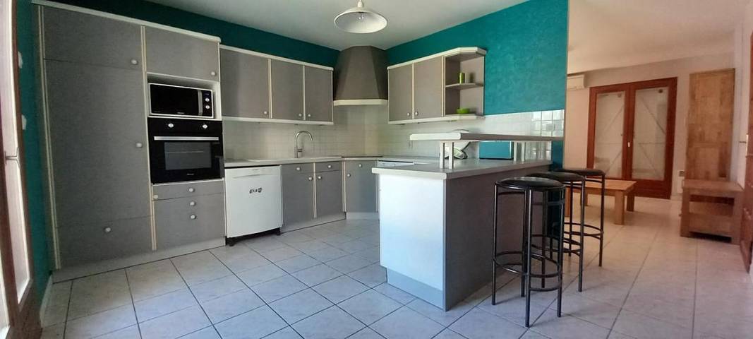 Location de vacances pour 8 personnes, avec piscine et jardin à Bressols - 4