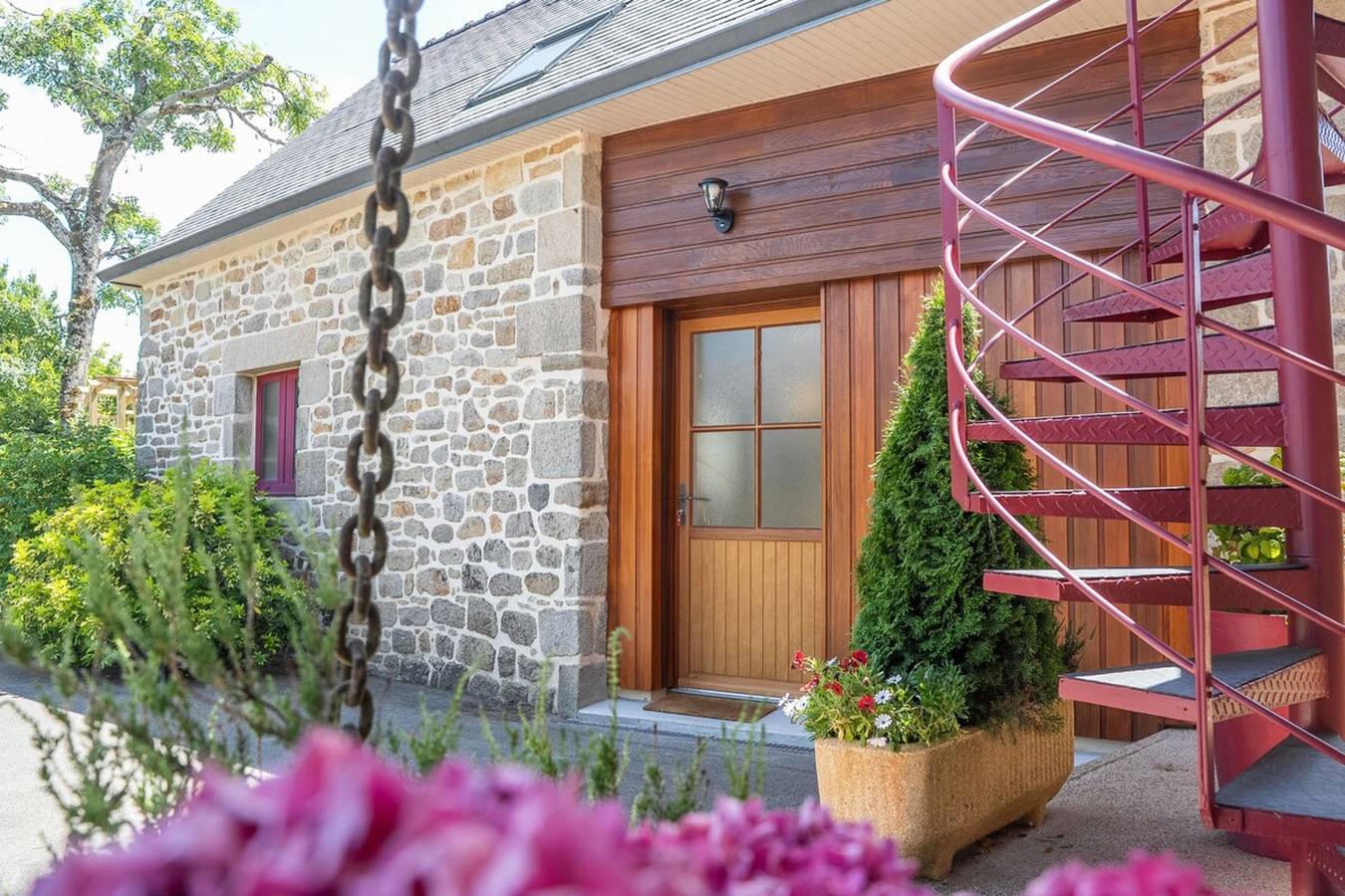 Maison en pierre dans un hameau privé in Pont-l'Abbé, Region de Quimper