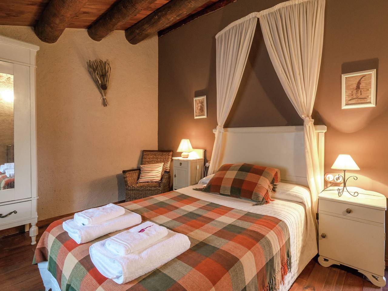 Gemütliches Ferienhaus in Cambrils mit Swimmingpool in Cambrils (Lleida), Odèn