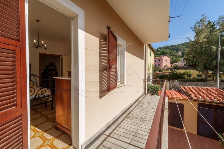 Apartamento vacacional entero, Apartamento de vacaciones para 5 personas con balcón in Marciana Marina, Archipiélago Toscano