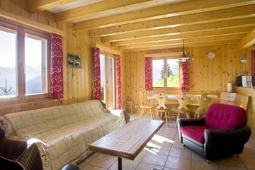 Gîte pour 10 personnes, avec jardin, animaux acceptés à Hérémence