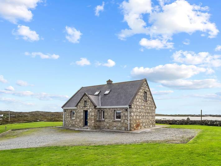Holiday rental for 8 people, with garden, with pets in County Galway