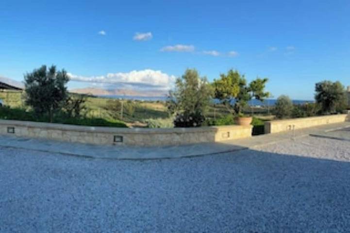 Apartment for 4 people, with balcony and garden in Rethymnon