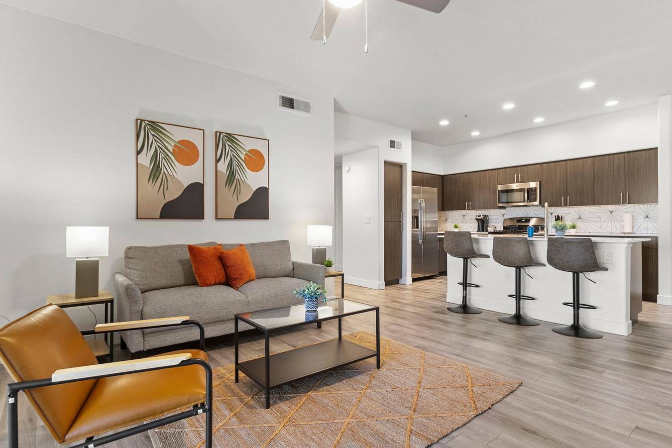 Ganze Wohnung, Cozysuites Glendale by the stadium w pool 18 in Glendale, Maricopa County