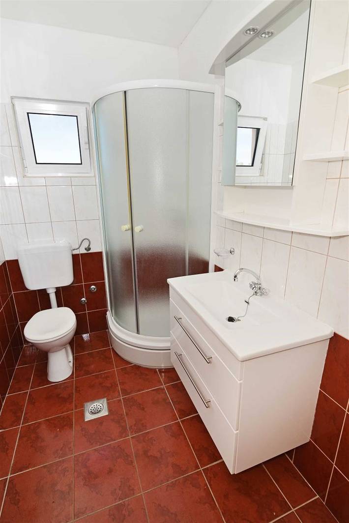 Ganze Wohnung, Apartment Martina 3 4+1 near the beach in Srima in Srima, Šibenik-Knin
