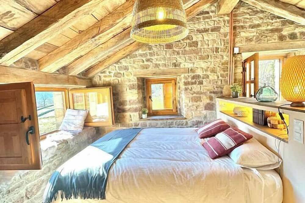 Los Caballos: Your Perfect Cabin in Vega de Pas, Cordillera Cantábrica