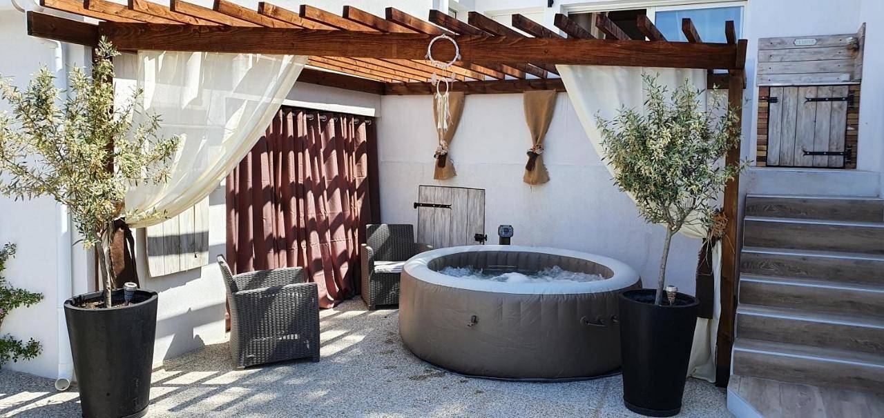 Two-Bedroom House in Carnoux-en-Provence, Côte méditerranéenne (France)