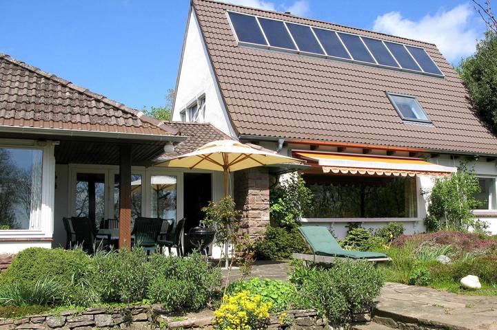 Ferienhaus für 6 Personen, mit Terrasse und Garten in Husum