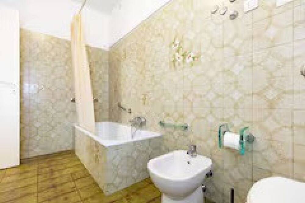 Double room in Mestre, near Venice, Wi-Fi and self check-in in Mestre, Venice