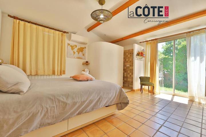 Location de vacances pour 8 personnes, avec piscine et jardin à Gignac-la-Nerthe - 4
