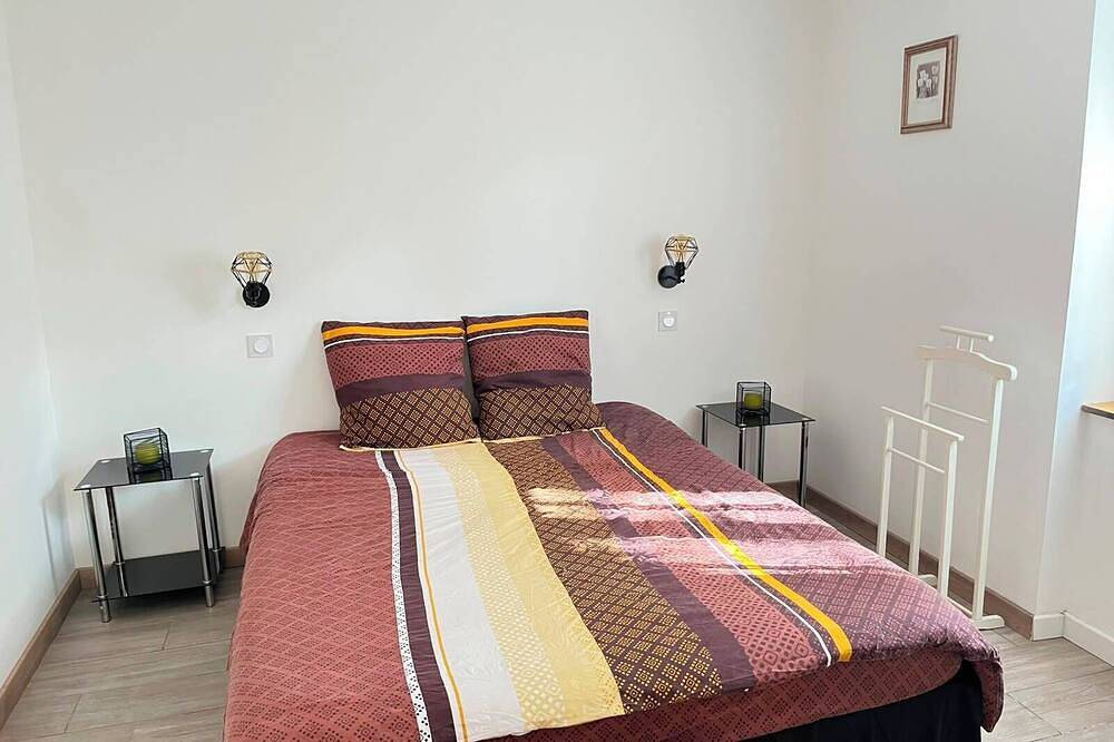 A fully equipped house in the countryside, surrounded by woods. in Gaillères, Landes