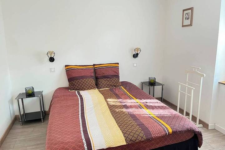 A fully equipped house in the countryside, surrounded by woods. in Gaillères, Landes