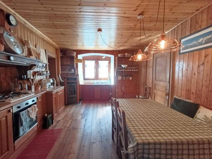 Gîte pour 6 personnes, avec jardin ainsi que vue et sauna à Campertogno