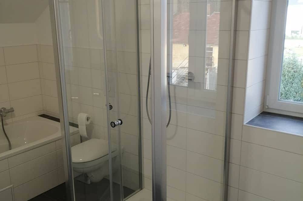 Ganze Wohnung, Komfortable Ferienwohnung mit Parkplatz in Wünsdorf, Zossen