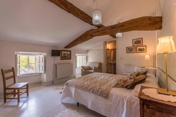 Casa rural con piscina para 2 personas en Cantabria - 2