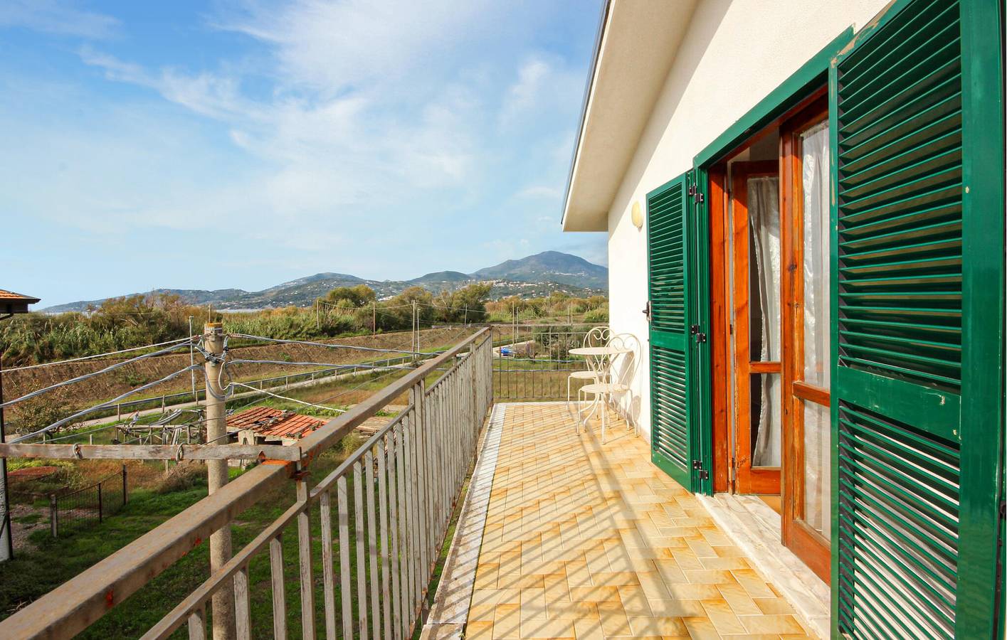 Entire holiday apartment, Beachside Apartment with Parking and WiFi in Casal Velino, Cilento Coast