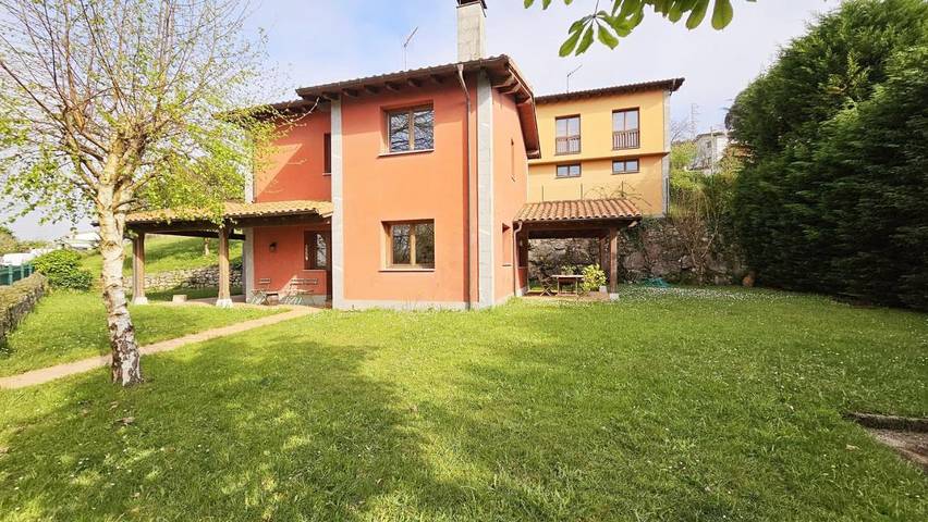 Chalet para 6 personas, con Jacuzzi y Terraza además de Jardín y Vistas en Llanes