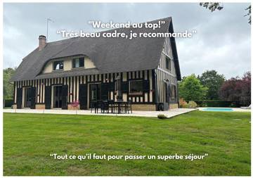 Gîte pour 8 personnes, avec piscine ainsi que vue et terrasse à Pullay