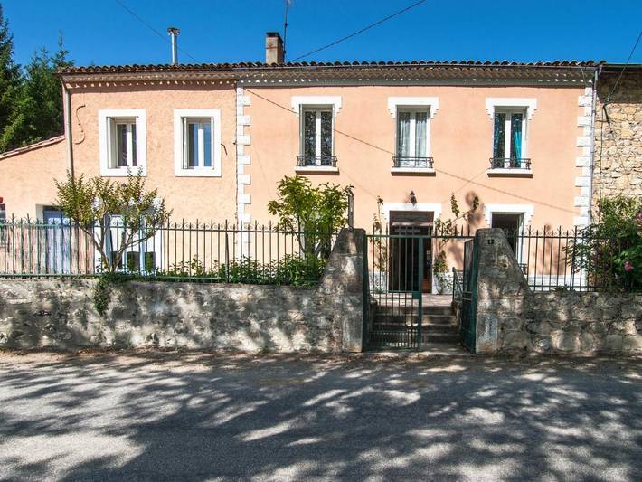 Location de vacances pour 4 personnes, avec vue et jardin à Puivert - 2