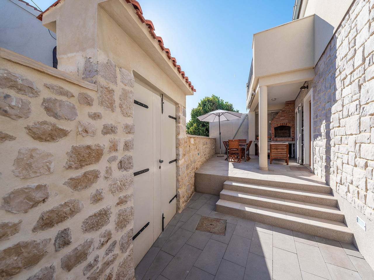 Ferienhaus für 6 Personen mit Balkon in Zadar (Kommun), Zadar