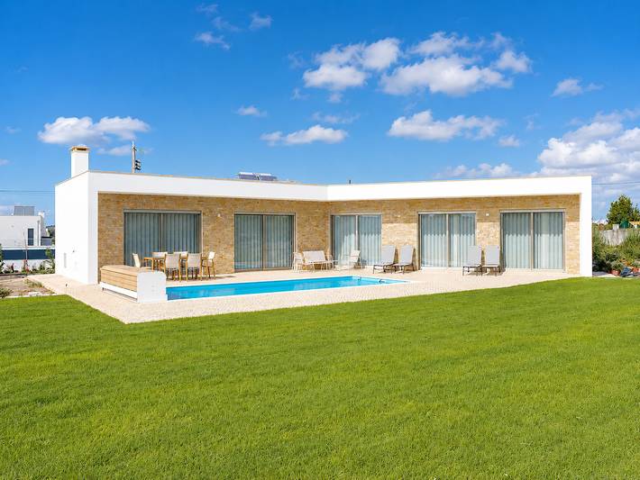 Villa pour 6 personnes, avec Jardin dans Nadadouro