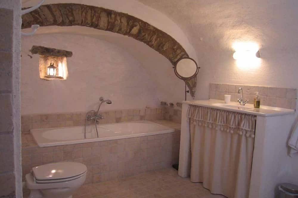 Traditionelles Haus in schöner Apricale, Ligurien, erleben Sie das echte Italien! in Apricale, Ligurische Alpen
