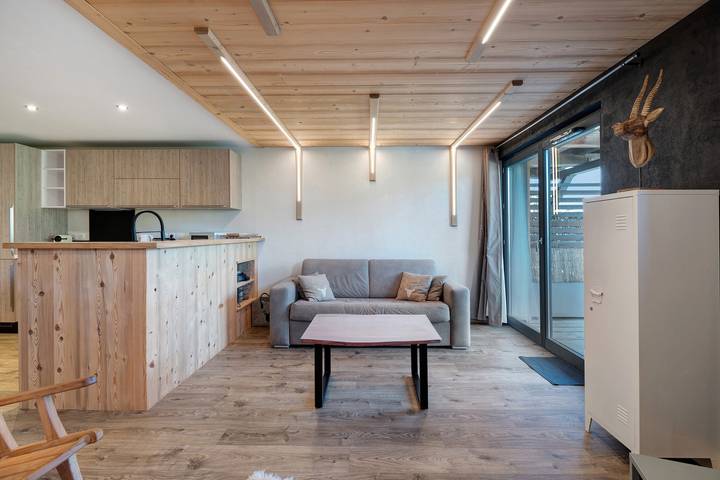 "Terrasse Aravis" Apartment: Mountain View, Private Terrace & Wi-Fi