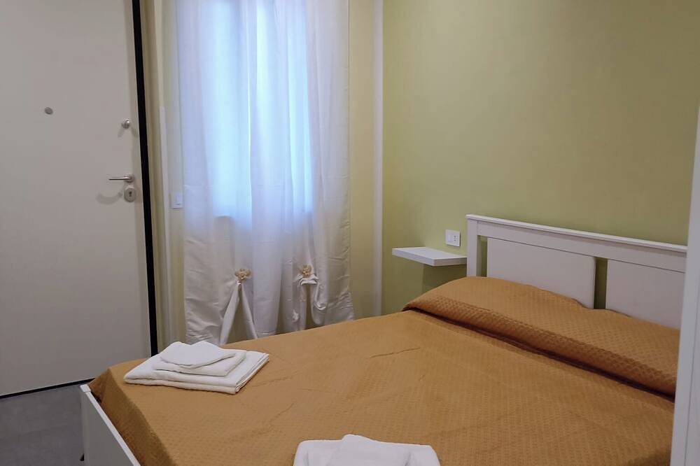 Fiesta house offers cozy rooms in Capaccio Paestum (Sa) hillside in Capaccio, Cilento