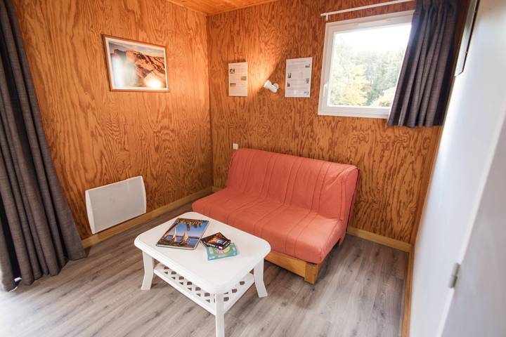 Chalet pour 6 personnes, avec vue sur le lac et terrasse, animaux acceptés dans le Puy-de-Dôme - 4