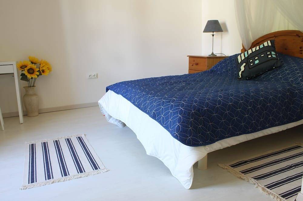 Gîte de 5 chambres avec piscine privée dans le cadre du village in La Chapelle-Thémer, Fontenay-le-Comte