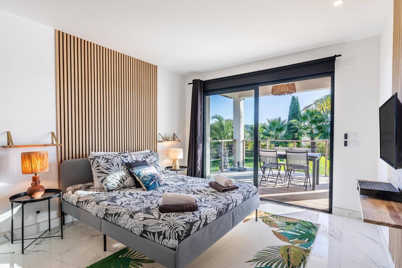 Chambres d'hôtes dans Villa Scl - Piscine/Jacuzzi - Villa Scl - Chambre #1 - La Garden in Plaissan, Région de Lodève