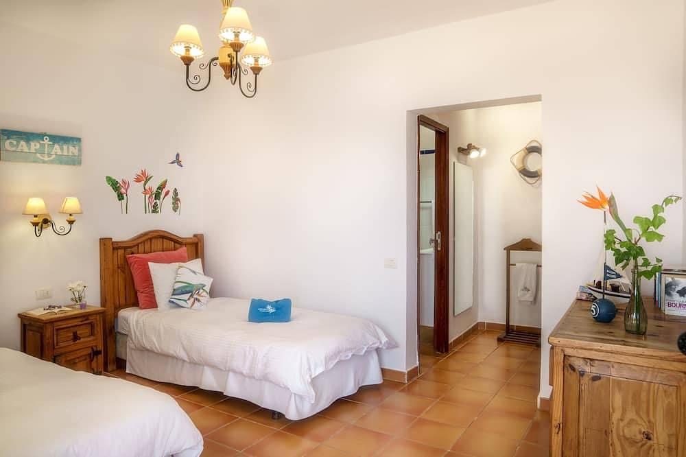 Ganze Wohnung, Apartment-Standard-Eigenes Badezimmer-Blick aufs Meer in Los Cancajos, La Palma Süd