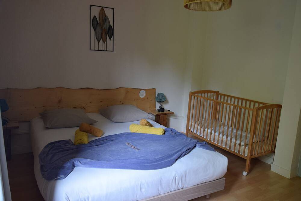 L'Eterlou in a charming property in the heart of the Source-Bleue area in Mouthe-Lac et Mont d’Or, Doubs (desambiguación)