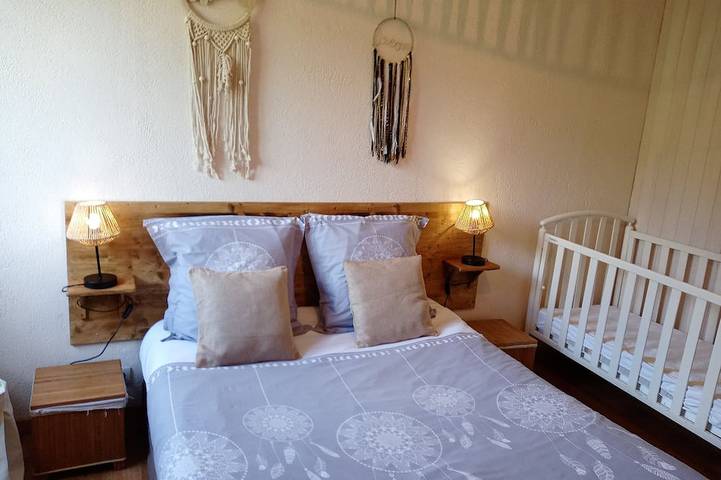 Location de vacances pour 8 personnes, avec terrasse ainsi que jardin et jacuzzi à Saint-Paul-en-Born - 2