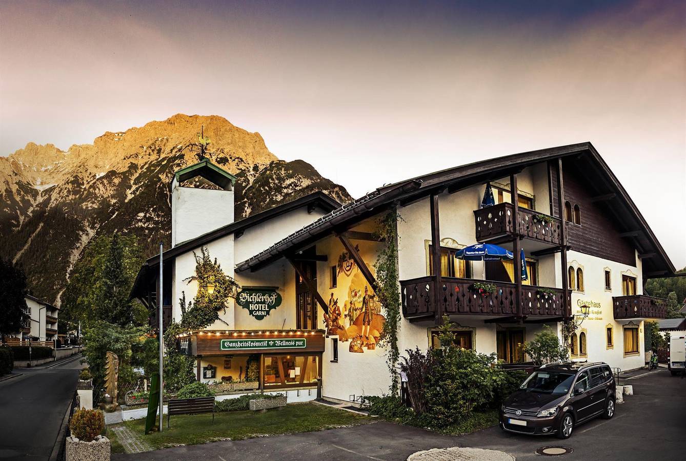 Ganze Ferienwohnung, Bichlerhof, Gästehaus mit Herz in Mittenwald, Bayerische Alpen