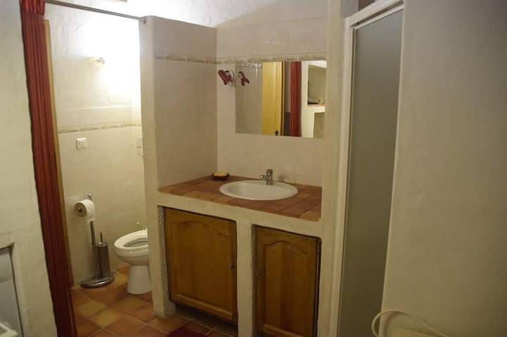 Location de vacances pour 5 personnes, avec jardin, animaux acceptés à Valprionde - 4