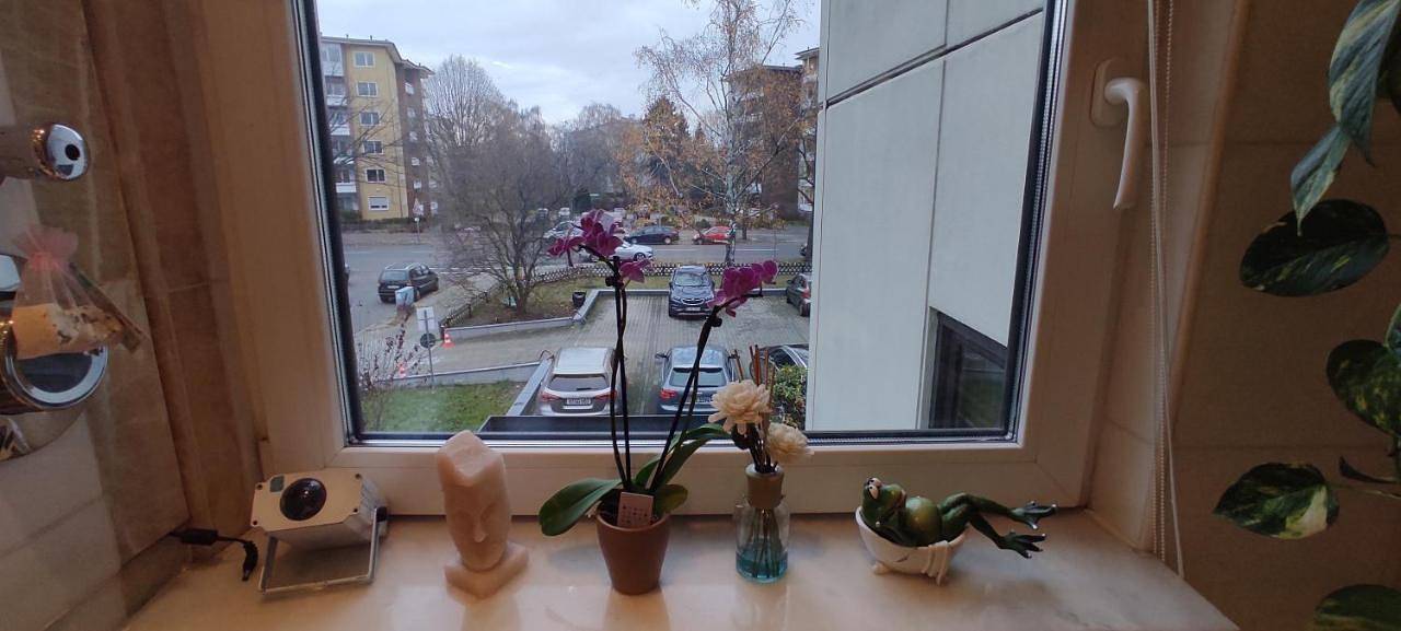 Ganze Ferienwohnung, Weltoffenes privates Gästezimmer bei Lgbtq freundlichen Gastgeber der mit in der Wohnung lebt in Wedding Berlin, Berlin