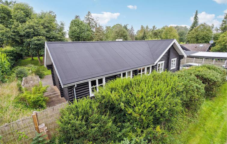 Ferienhaus für 6 Personen, mit Whirlpool und Terrasse sowie Garten und Sauna in Råbylille Strand