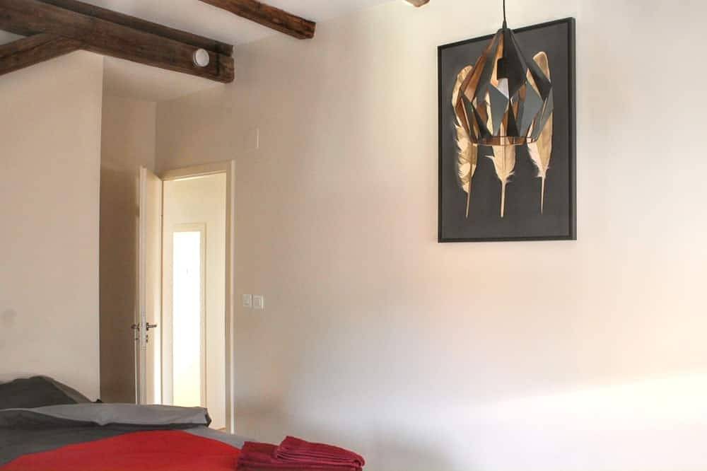 Entire apartment, Homerez - Apt fireplace Eguisheim in Eguisheim, Parc naturel régional des Ballons des Vosges