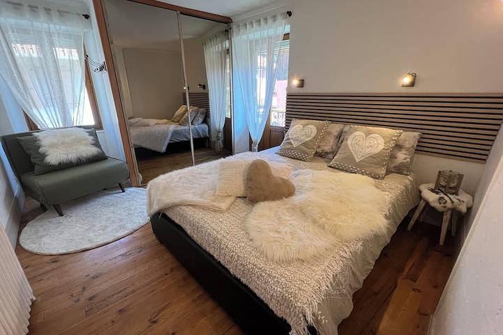 Gîte pour 11 personnes dans Longefoy - 2