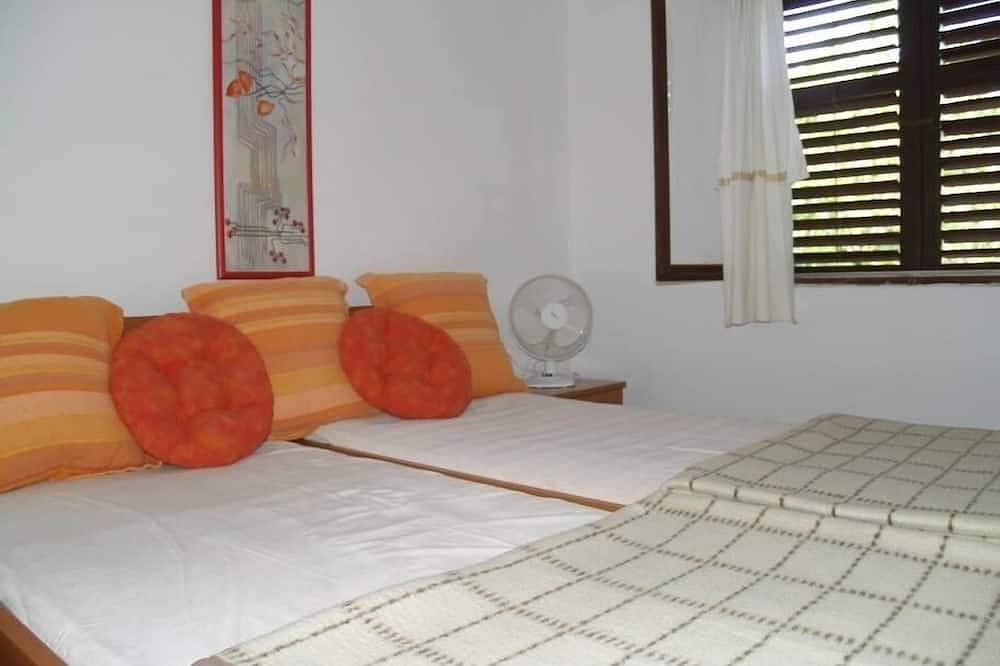 Ferienhaus in Kukljica mit Meerblick, Terrasse, Klimaanlage, W-Lan (4572-1) in Kukljica, Insel Ugljan