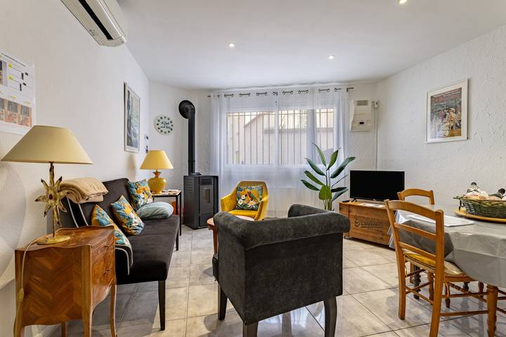 Apartamento entero, Apartamento 'L'Oreneta, Le Boulou, Idéal Curiste' con Wi-Fi y aire acondicionado in Le Boulou, Región Céret