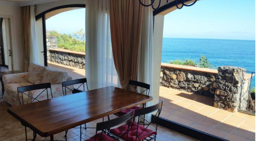 Apartamento para 6 personas, con jacuzzi además de balcón y piscina en Los Realejos