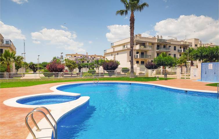 Apartamento para 4 personas, con Terraza y Jardín además de Piscina y Sauna en San Jorge