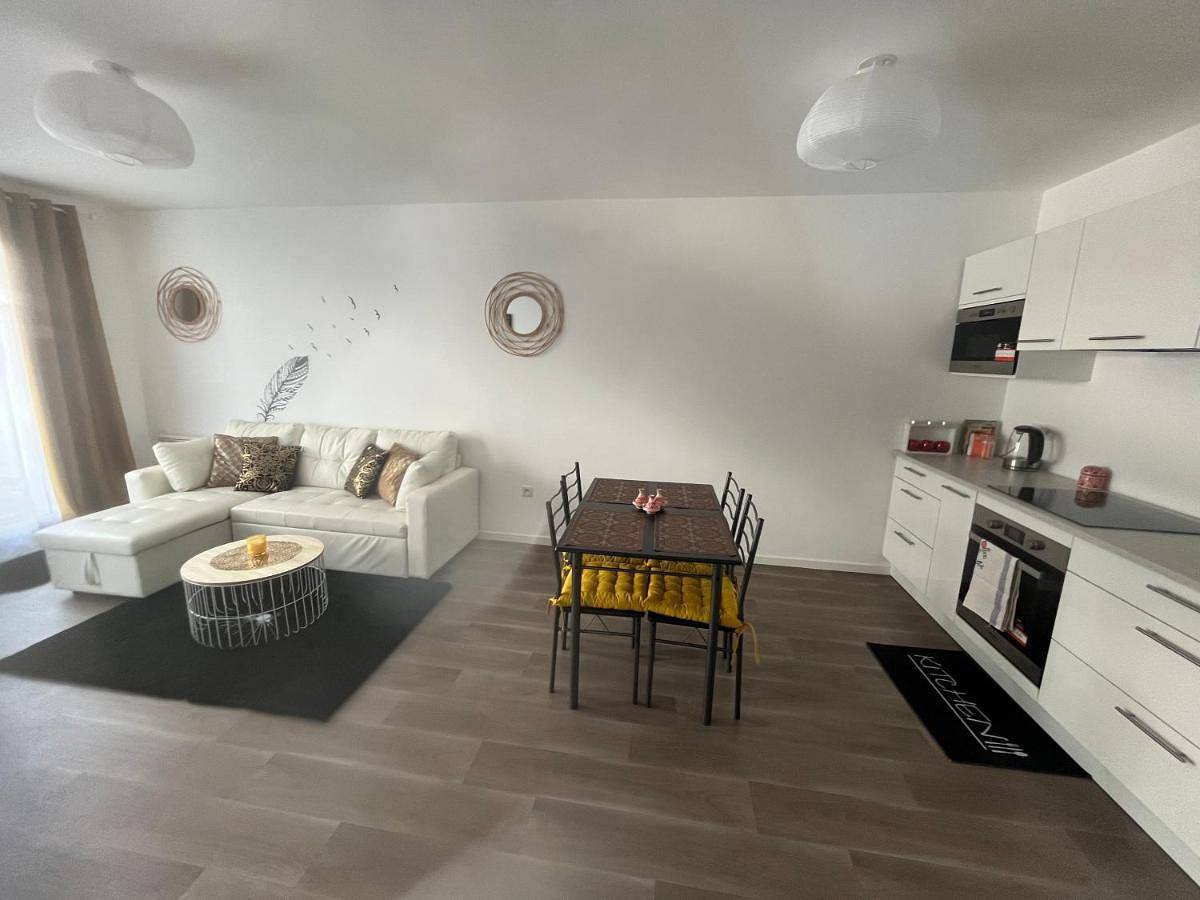 Appartement entier, Appartement T3 neuf - Proche Disneyland Paris in Roissy-en-Brie, Seine-et-Marne