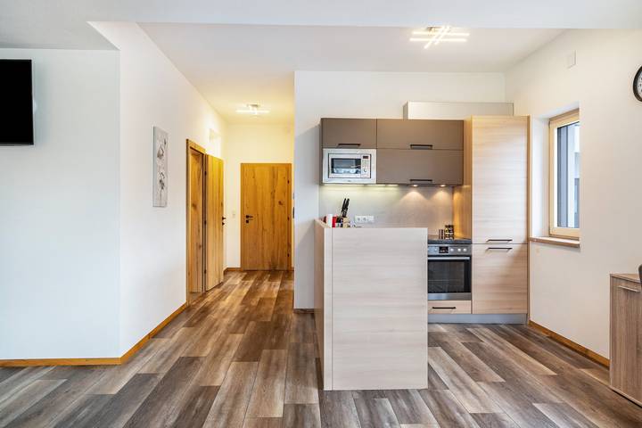 Ganze Wohnung, Ferienwohnung "Steinwender" mit Bergblick, Terrasse und Wlan in Tuxer Alpen, Kaltenbach