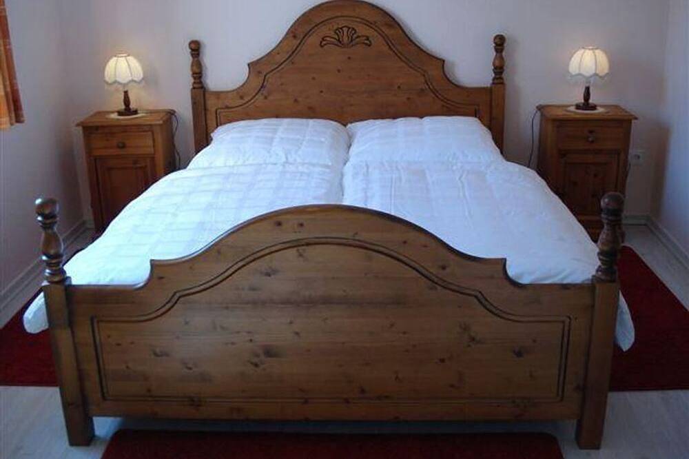 Ganze Wohnung, 4-Bett-Ferienwohnung Sonnenblick - Eifelferienhaus Miro in Steffeln, Vulkaneifel