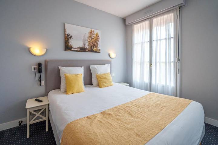 Hôtel pour 2 personnes, avec terrasse, animaux acceptés à Azay-le-Rideau - 4