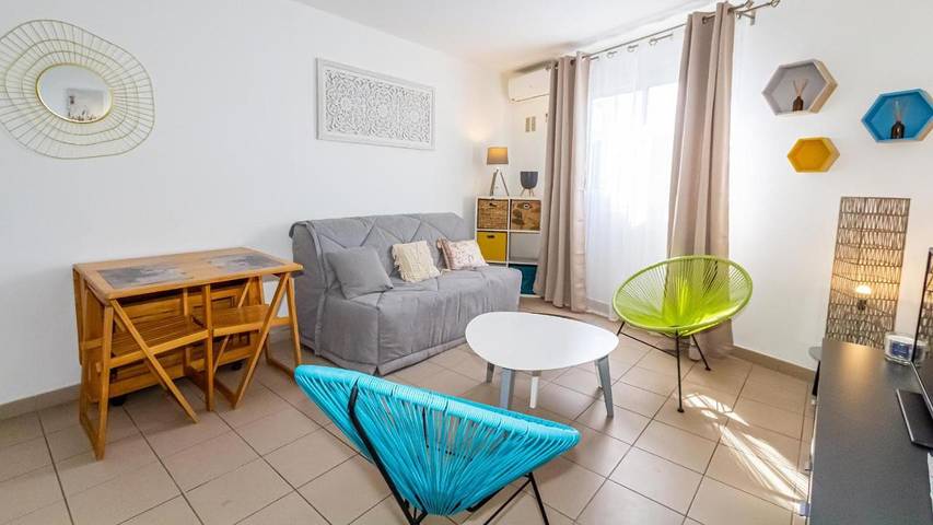 Gîte pour 2 personnes, avec vue dans Plage des Roches Noires - 2